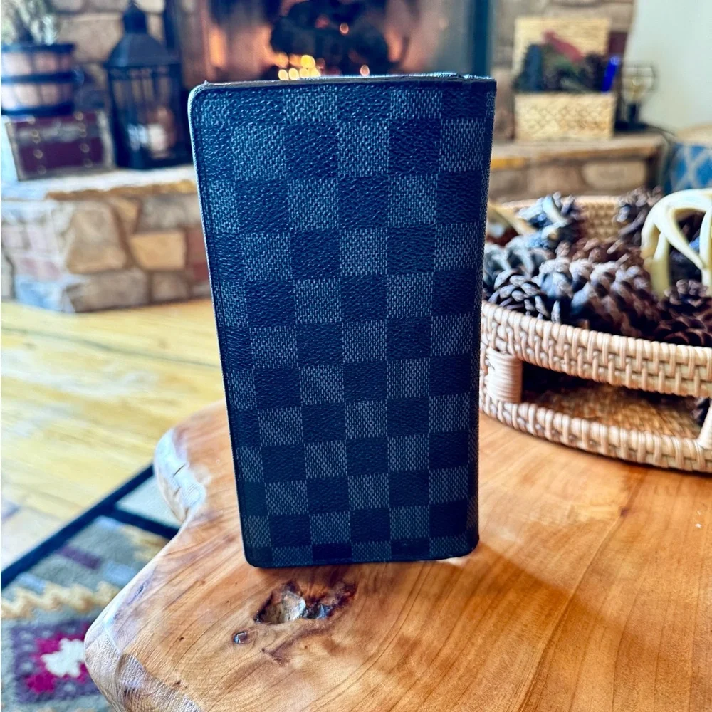 Louis Vuitton Damier Infini
Porte feiulle
Brazza Long Wallet Purse/authentic - Picture 3 of 16